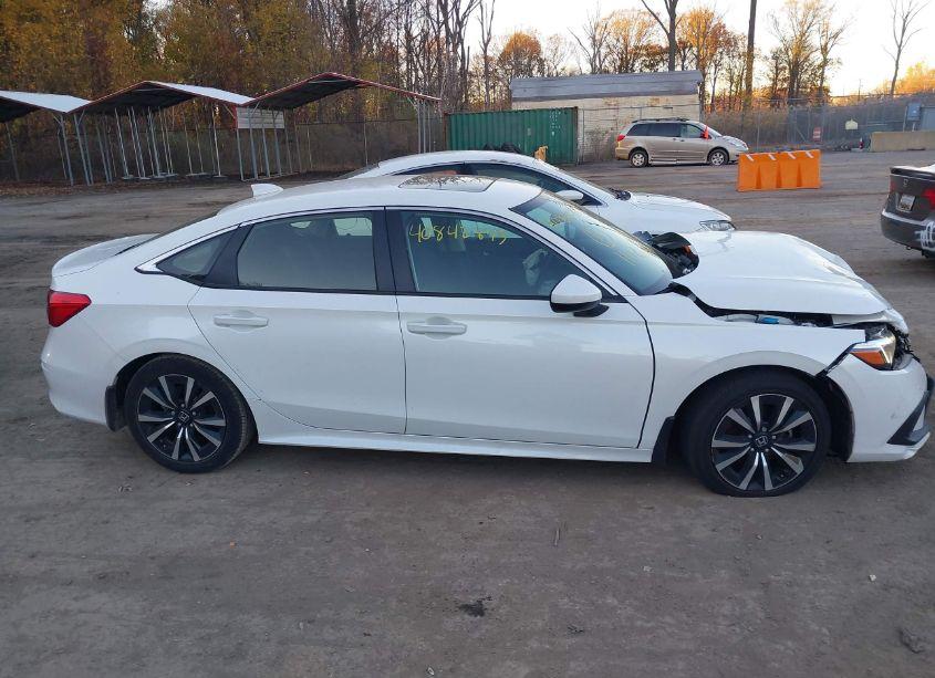 Photo 13 of 2022 Honda Civic EX (VIN JHMFE1F76NX009093)