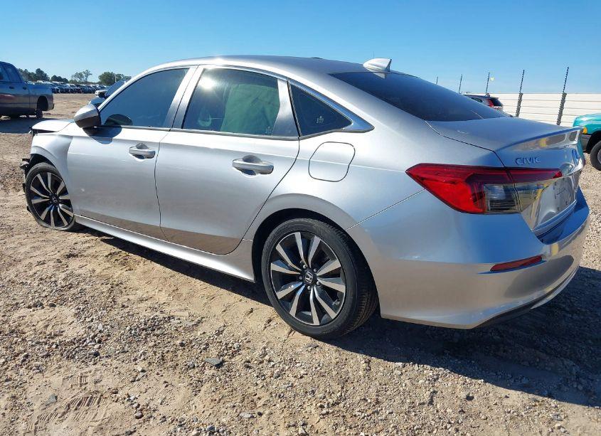 Photo 3 of 2022 Honda Civic EX (VIN JHMFE1F77NX000502)