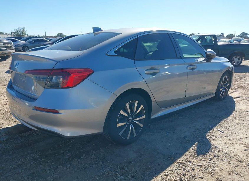 Photo 4 of 2022 Honda Civic EX (VIN JHMFE1F77NX000502)