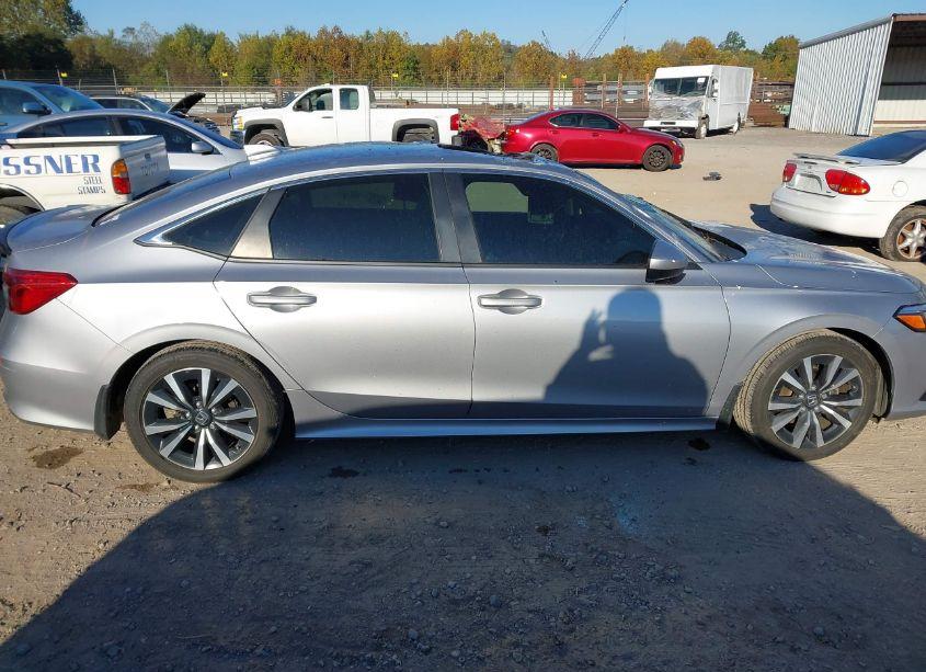 Photo 13 of 2022 Honda Civic EX (VIN JHMFE1F77NX006915)