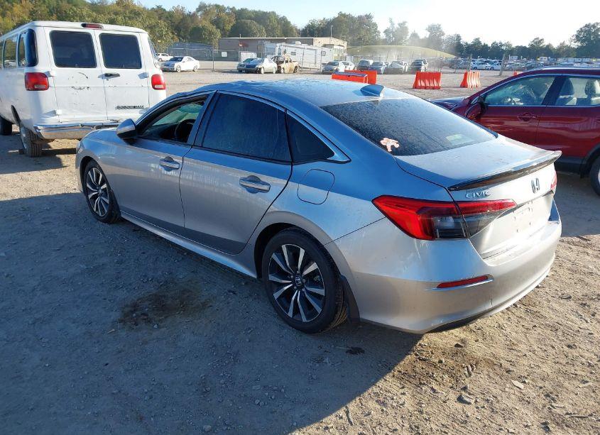 Photo 3 of 2022 Honda Civic EX (VIN JHMFE1F77NX006915)