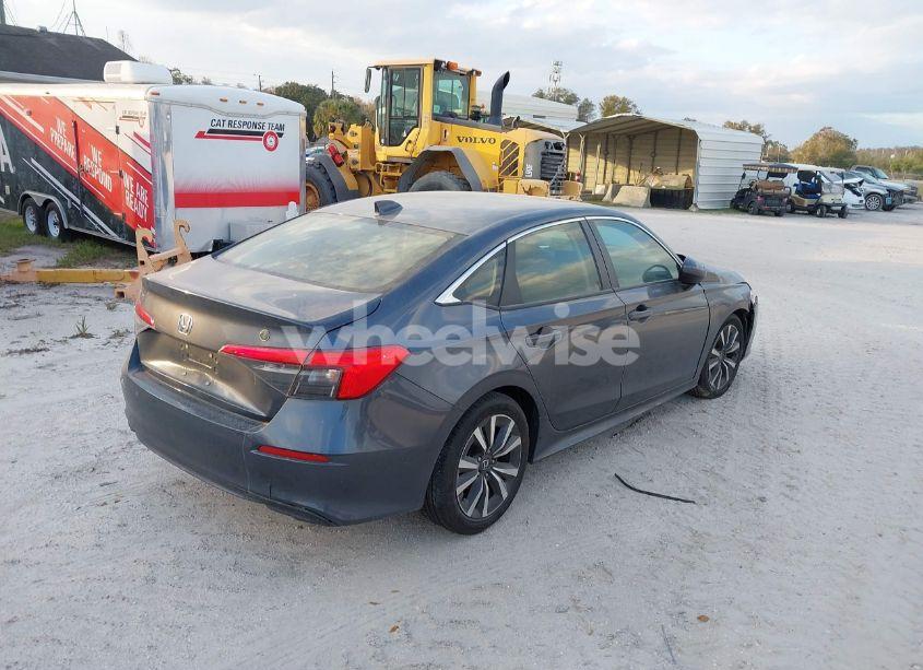 Photo 4 of 2022 Honda Civic EX (VIN JHMFE1F77NX009068)