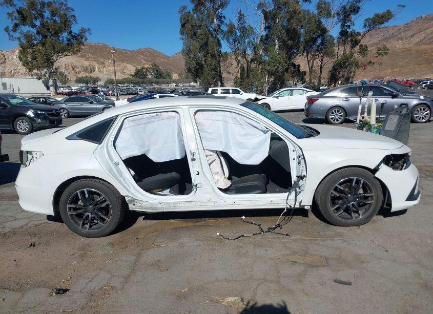 Photo 14 of 2022 Honda Civic EX (VIN JHMFE1F79NX000761)