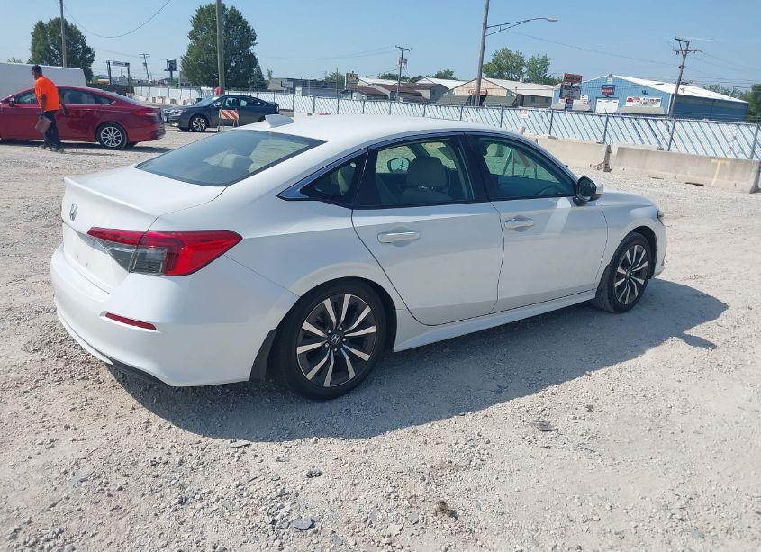 Photo 4 of 2022 Honda Civic EX (VIN JHMFE1F79NX003854)