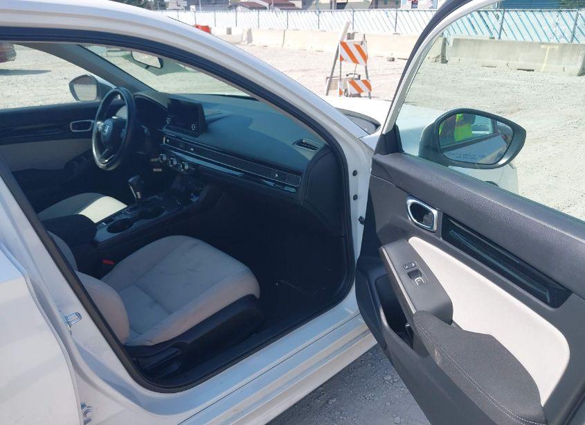 Photo 5 of 2022 Honda Civic EX (VIN JHMFE1F79NX003854)