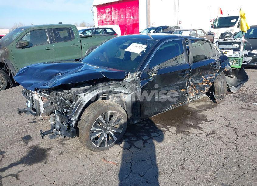 Photo 2 of 2022 Honda Civic EX (VIN JHMFE1F79NX005393)