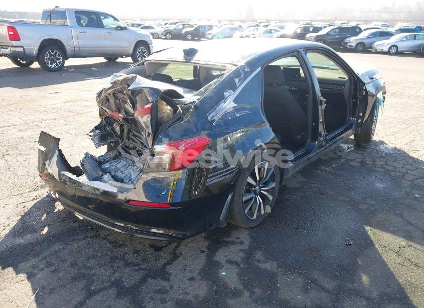 Photo 4 of 2022 Honda Civic EX (VIN JHMFE1F79NX005393)