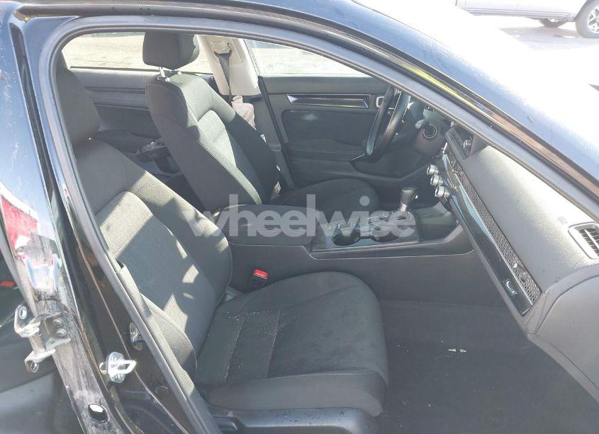 Photo 5 of 2022 Honda Civic EX (VIN JHMFE1F79NX005393)