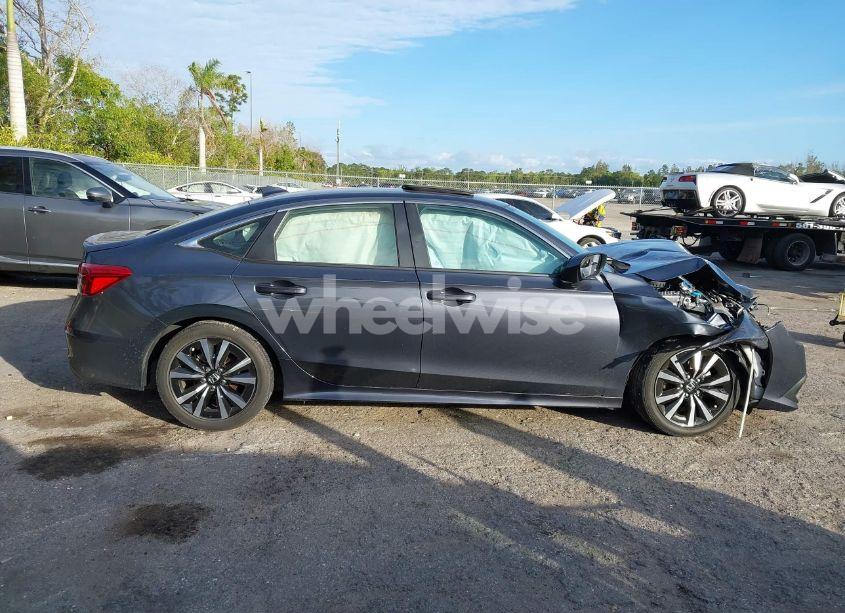 Photo 13 of 2022 Honda Civic EX (VIN JHMFE1F7XNX002616)