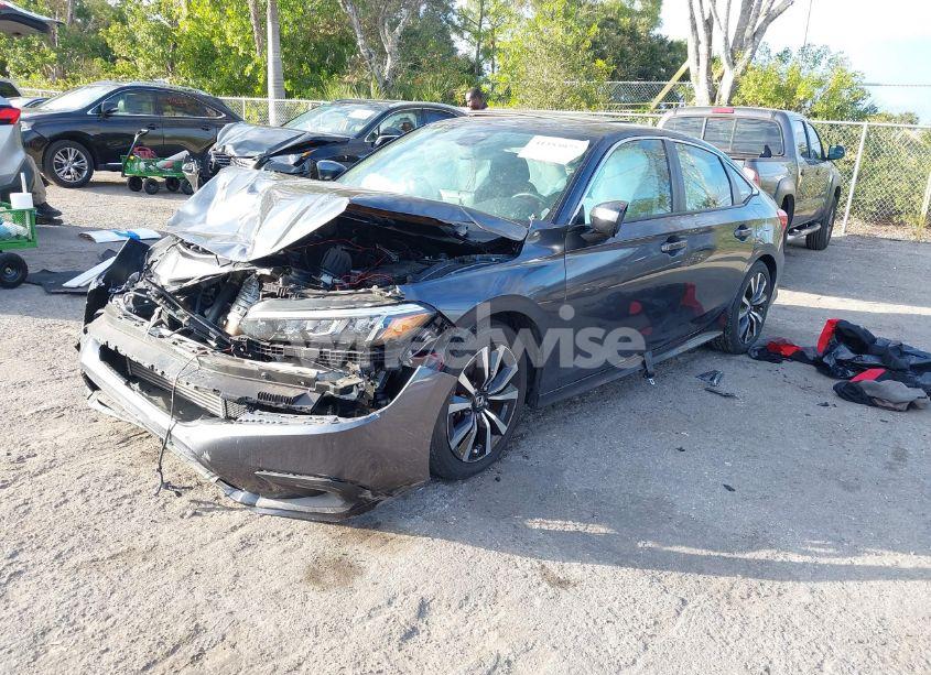 Photo 2 of 2022 Honda Civic EX (VIN JHMFE1F7XNX002616)