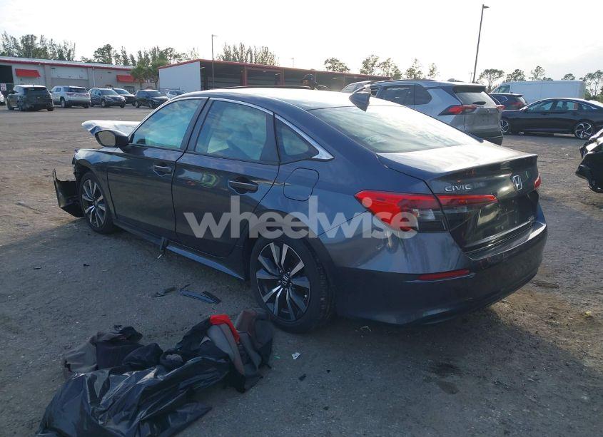 Photo 3 of 2022 Honda Civic EX (VIN JHMFE1F7XNX002616)