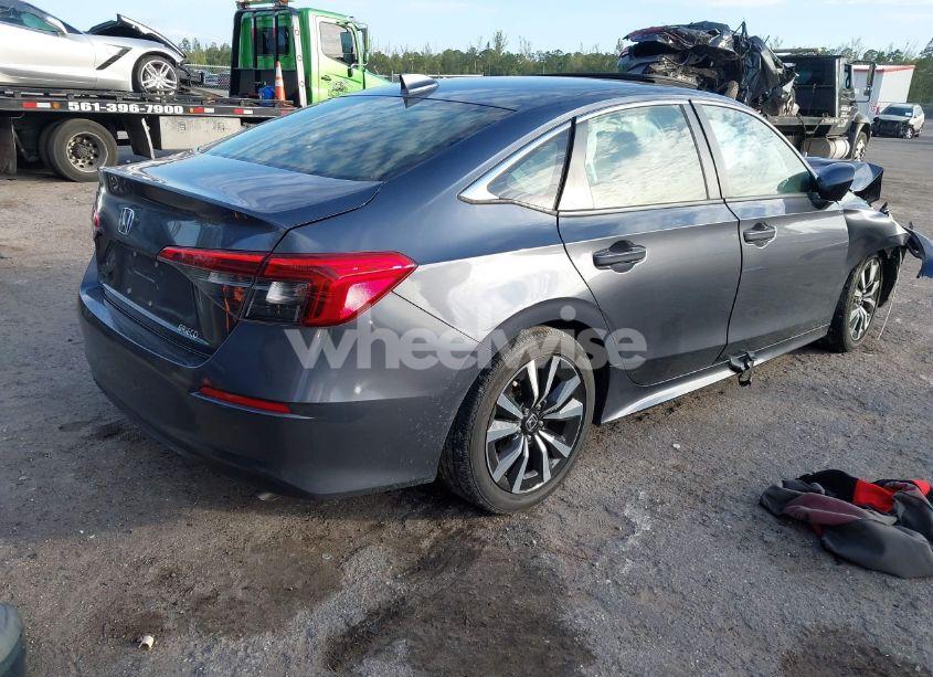 Photo 4 of 2022 Honda Civic EX (VIN JHMFE1F7XNX002616)