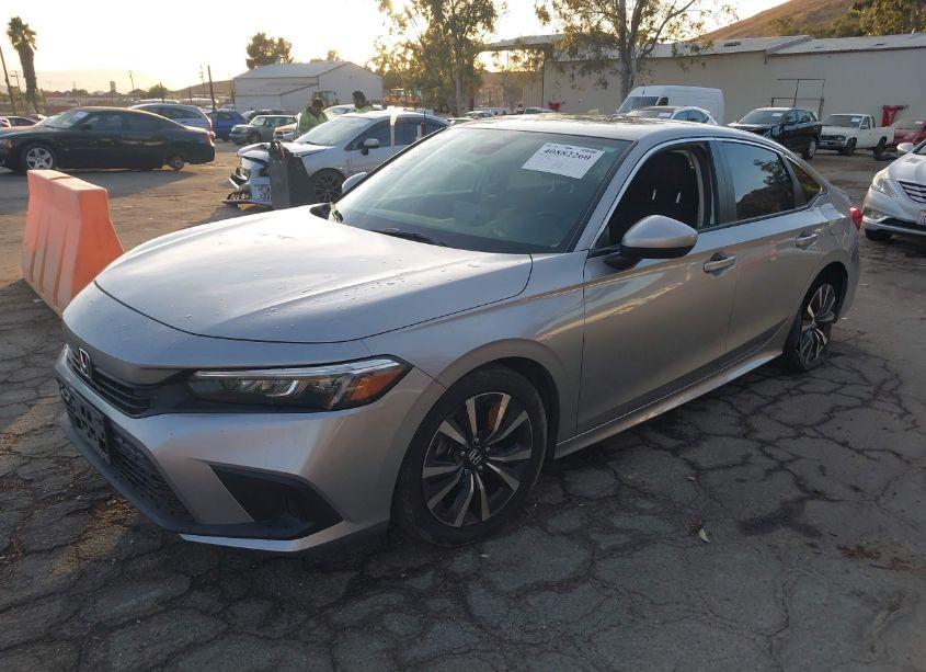 Photo 2 of 2022 Honda Civic EX (VIN JHMFE1F7XNX005192)