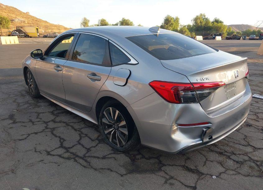 Photo 3 of 2022 Honda Civic EX (VIN JHMFE1F7XNX005192)