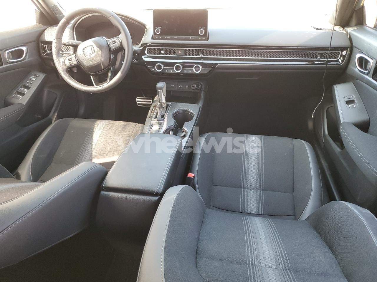 Photo 8 of 2025 HONDA CIVIC SPORT (VIN JHMFL4H83SX001011)