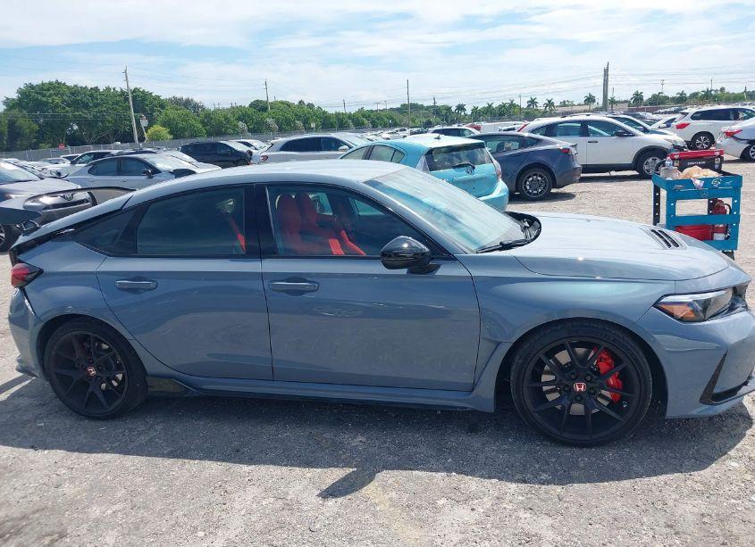 Photo 12 of 2024 Honda Civic TYPE R BASE (M6) (VIN JHMFL5G40RX001952)