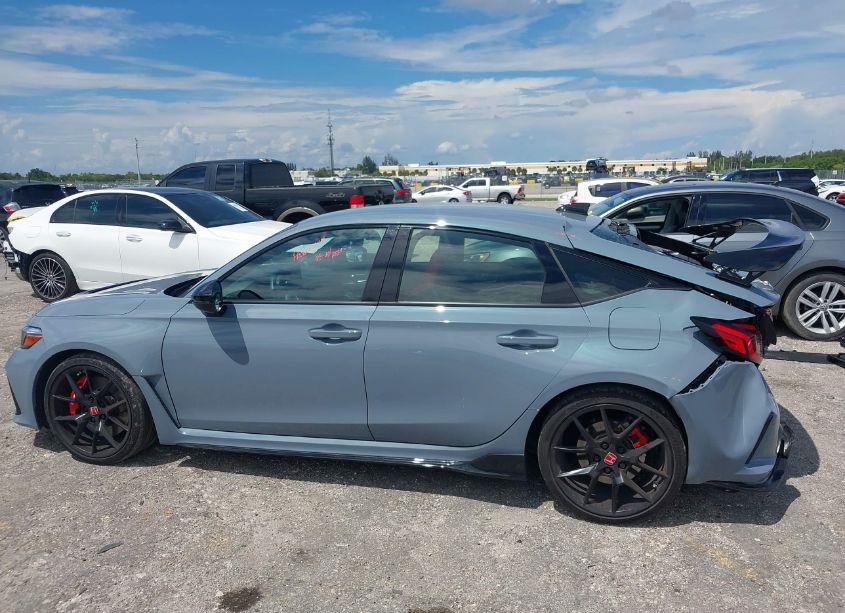 Photo 13 of 2024 Honda Civic TYPE R BASE (M6) (VIN JHMFL5G40RX001952)