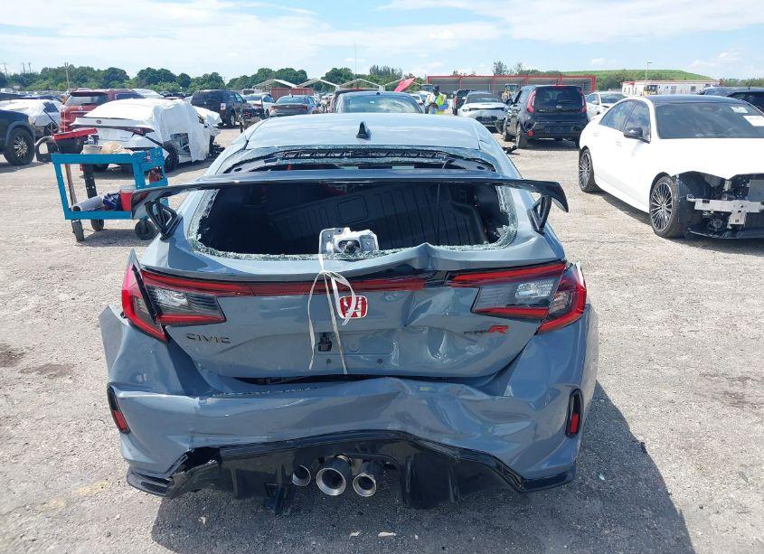 Photo 6 of 2024 Honda Civic TYPE R BASE (M6) (VIN JHMFL5G40RX001952)