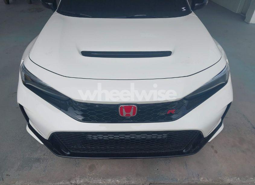 Photo 12 of 2024 Honda Civic TYPE R (VIN JHMFL5G40RX004575)