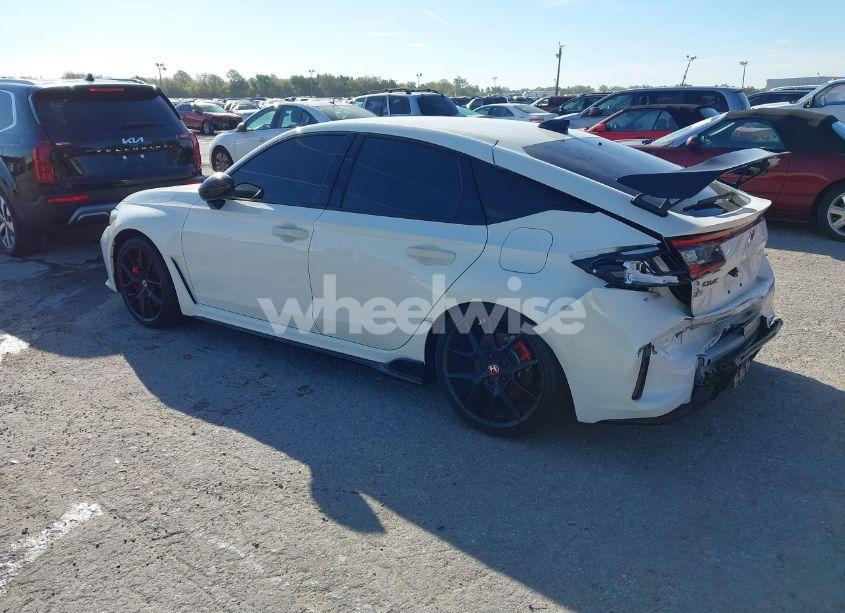 Photo 3 of 2024 Honda Civic TYPE R (VIN JHMFL5G40RX004575)