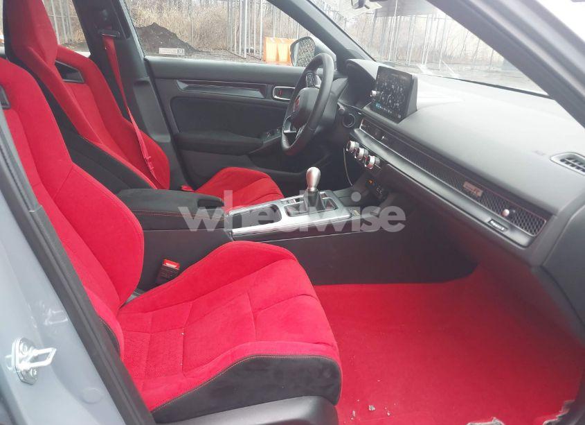 Photo 5 of 2024 Honda Civic TYPE R (VIN JHMFL5G42RX003511)