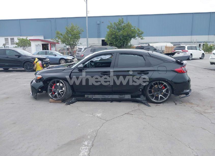 Photo 14 of 2023 Honda Civic TYPE R TOURING (VIN JHMFL5G44PX002339)