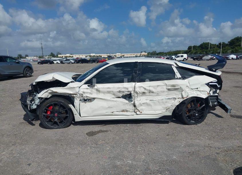 Photo 15 of 2023 Honda Civic TYPE R TOURING (VIN JHMFL5G48PX002599)