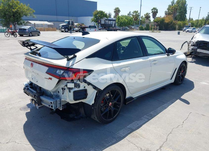 Photo 4 of 2025 Honda Civic TYPE R (VIN JHMFL5G48SX001316)