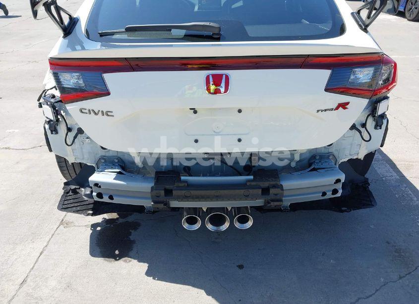 Photo 6 of 2025 Honda Civic TYPE R (VIN JHMFL5G48SX001316)