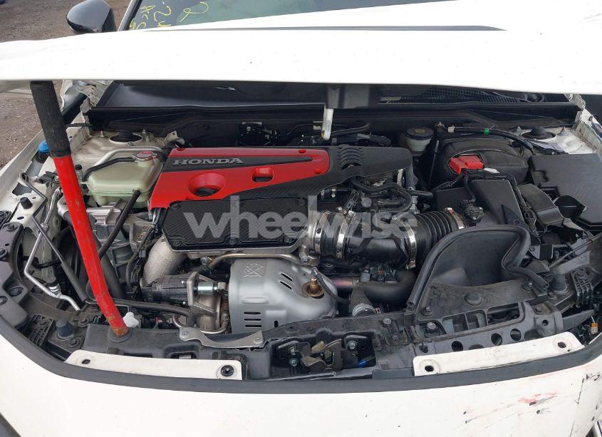 Photo 10 of 2024 Honda Civic TYPE R (VIN JHMFL5G4XRX001005)