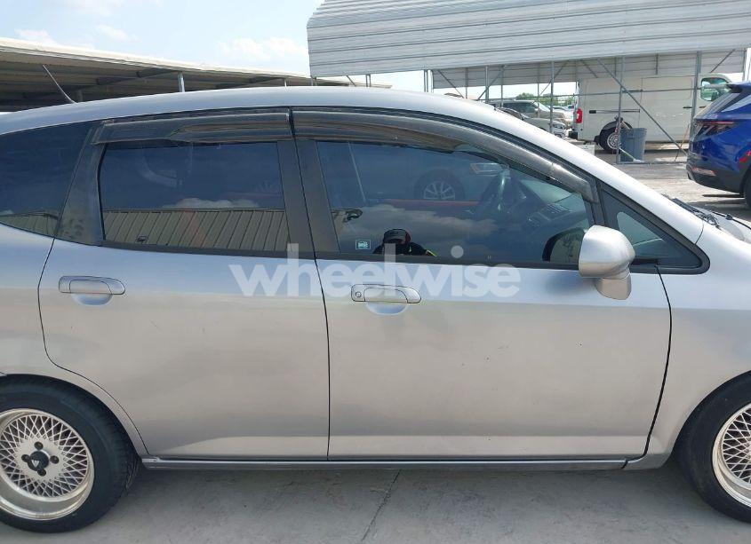 Photo 13 of 2008 Honda Fit (VIN JHMGD37478S068940)