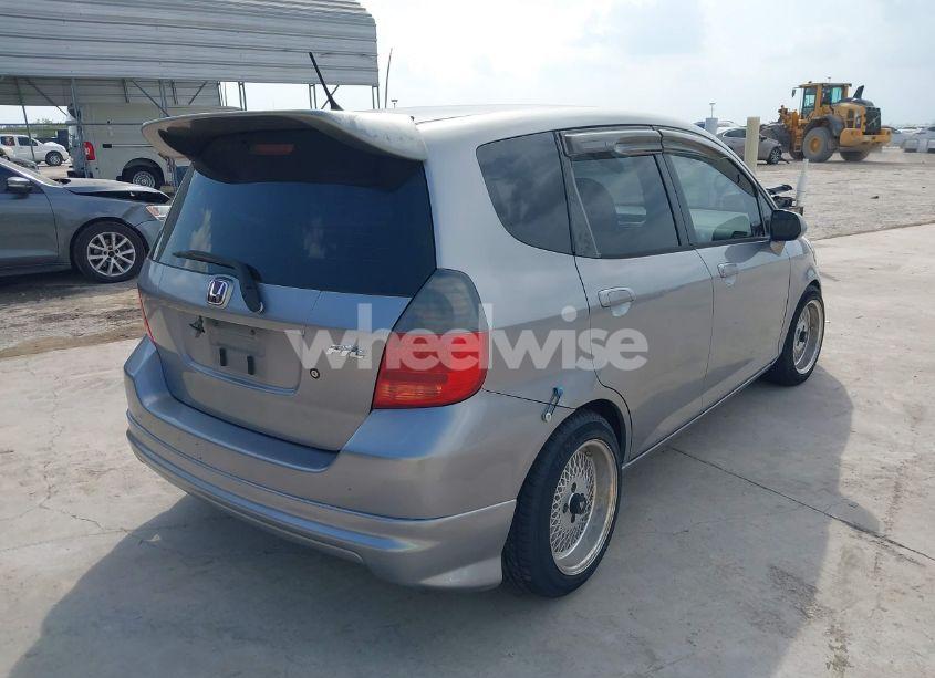 Photo 4 of 2008 Honda Fit (VIN JHMGD37478S068940)