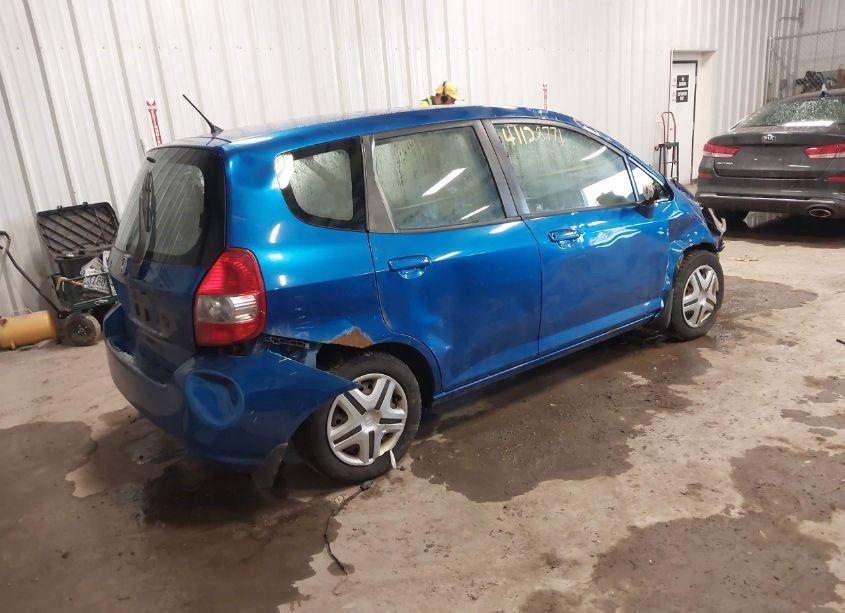 Photo 4 of 2008 Honda Fit (VIN JHMGD374X8S017724)