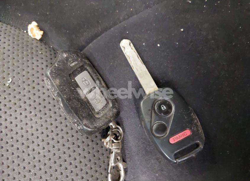 Photo 11 of 2008 Honda Fit SPORT (VIN JHMGD37628S058298)