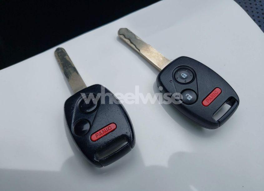 Photo 11 of 2008 Honda Fit SPORT (VIN JHMGD37698S033706)