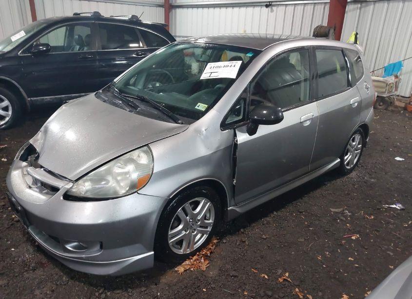 Photo 2 of 2007 Honda Fit SPORT (VIN JHMGD376X7S042395)