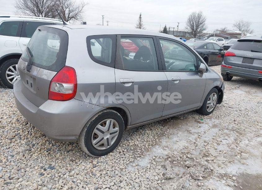 Photo 4 of 2007 Honda Fit (VIN JHMGD38417S063066)