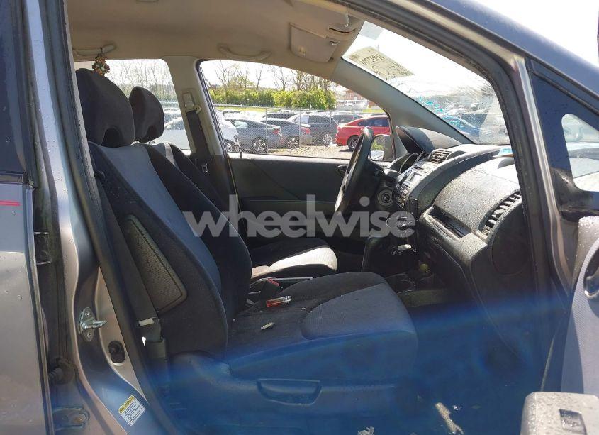 Photo 5 of 2008 Honda Fit (VIN JHMGD38418S058662)