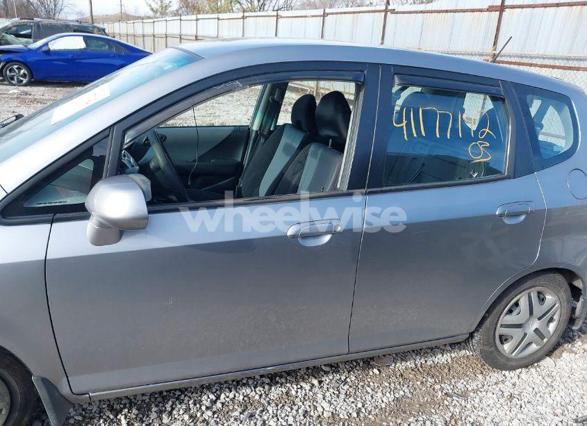 Photo 15 of 2008 Honda Fit (VIN JHMGD38428S018283)