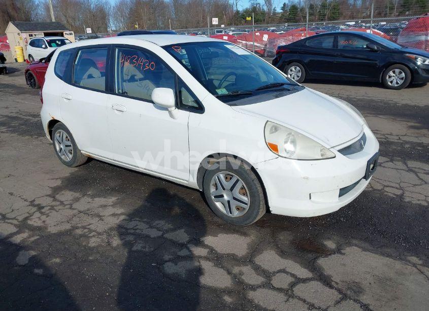 2007 Honda Fit (VIN JHMGD38437S027654) main photo