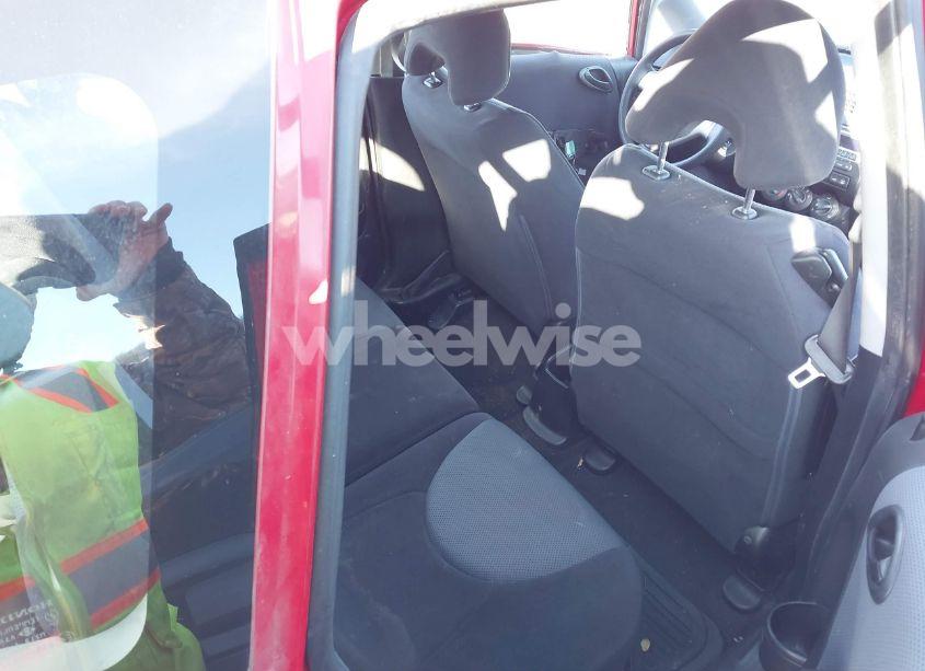 Photo 8 of 2008 Honda Fit (VIN JHMGD38448S018625)