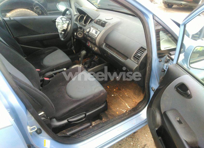 Photo 5 of 2008 Honda Fit (VIN JHMGD38448S030502)