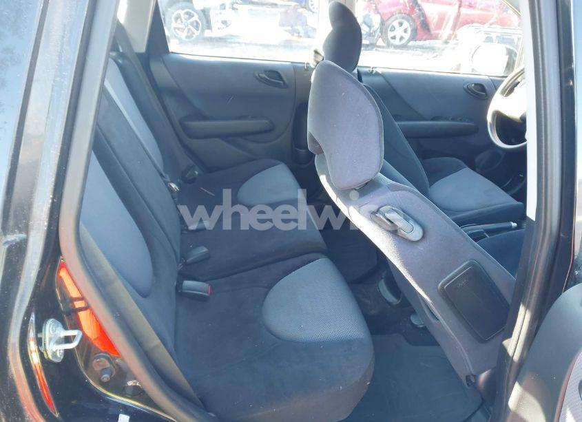 Photo 8 of 2007 Honda Fit (VIN JHMGD38457S007017)