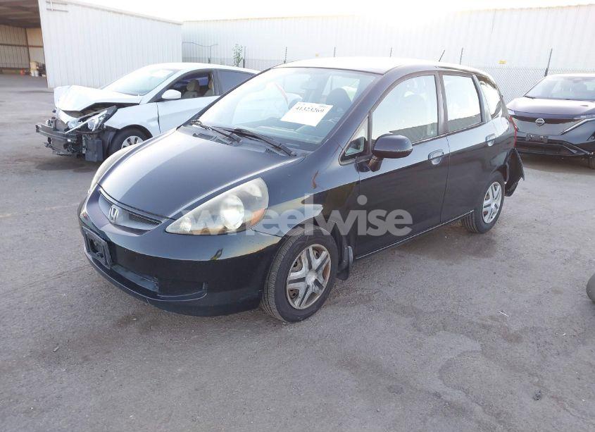 Photo 2 of 2008 Honda Fit (VIN JHMGD38458S046742)