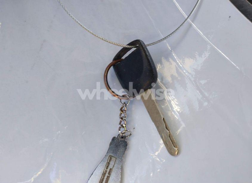 Photo 11 of 2008 Honda Fit (VIN JHMGD38468S052159)