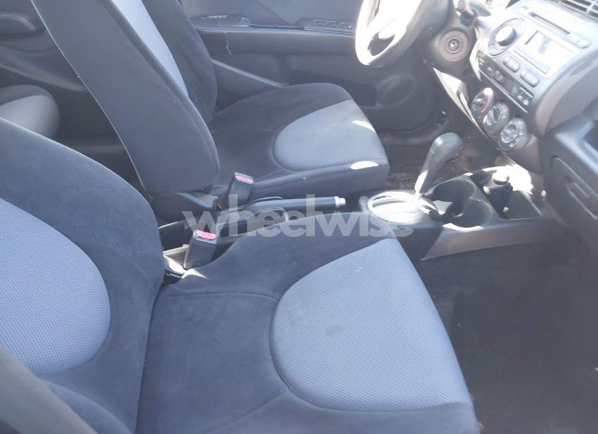 Photo 5 of 2008 Honda Fit (VIN JHMGD38468S058138)