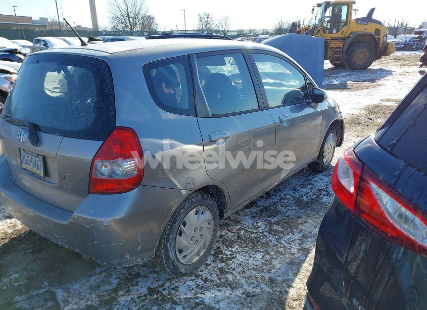 Photo 4 of 2007 Honda Fit (VIN JHMGD38477S007097)