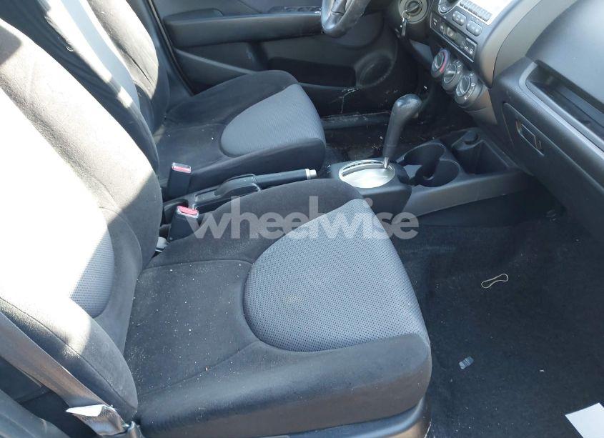 Photo 5 of 2007 Honda Fit (VIN JHMGD38477S007097)
