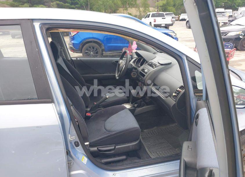 Photo 5 of 2008 Honda Fit (VIN JHMGD38498S018054)