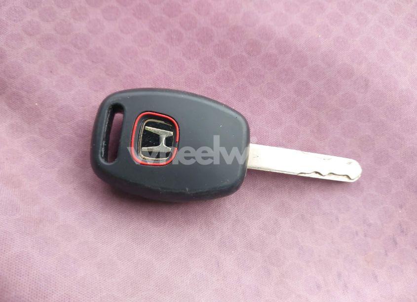 Photo 11 of 2008 Honda Fit SPORT (VIN JHMGD38618S001170)